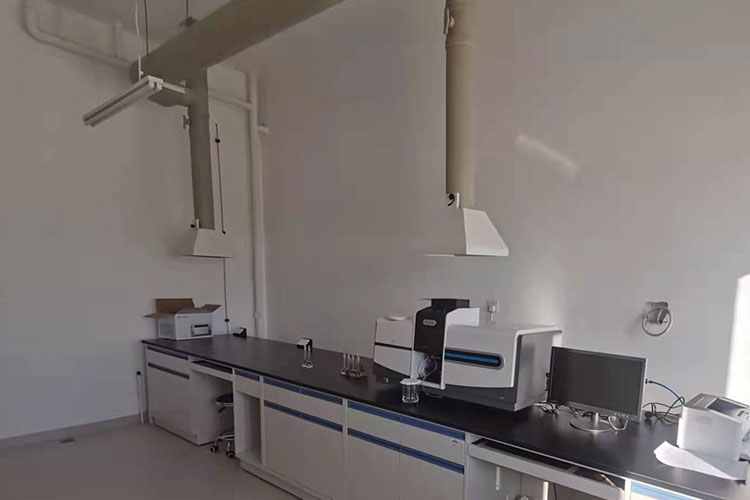 1656647452173286.jpg 混凝土實(shí)驗(yàn)室內(nèi)部.jpg