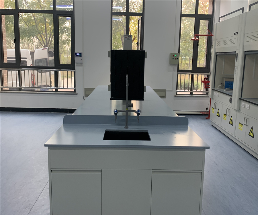 實(shí)驗(yàn)臺